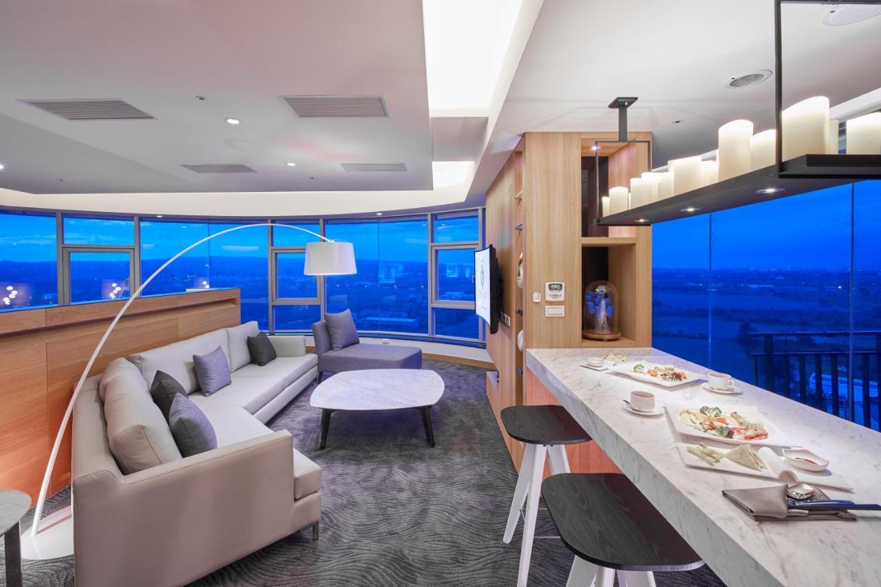 Grand Bay Resort Hotel Hengchun Exterior photo The Sky Bar
