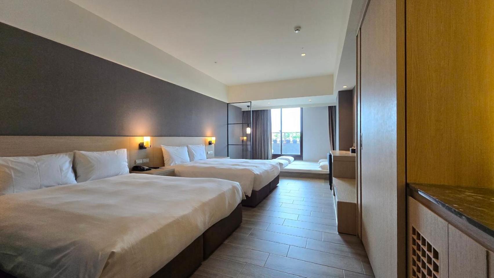 Grand Bay Resort Hotel Hengchun Exterior photo Deluxe Family Room