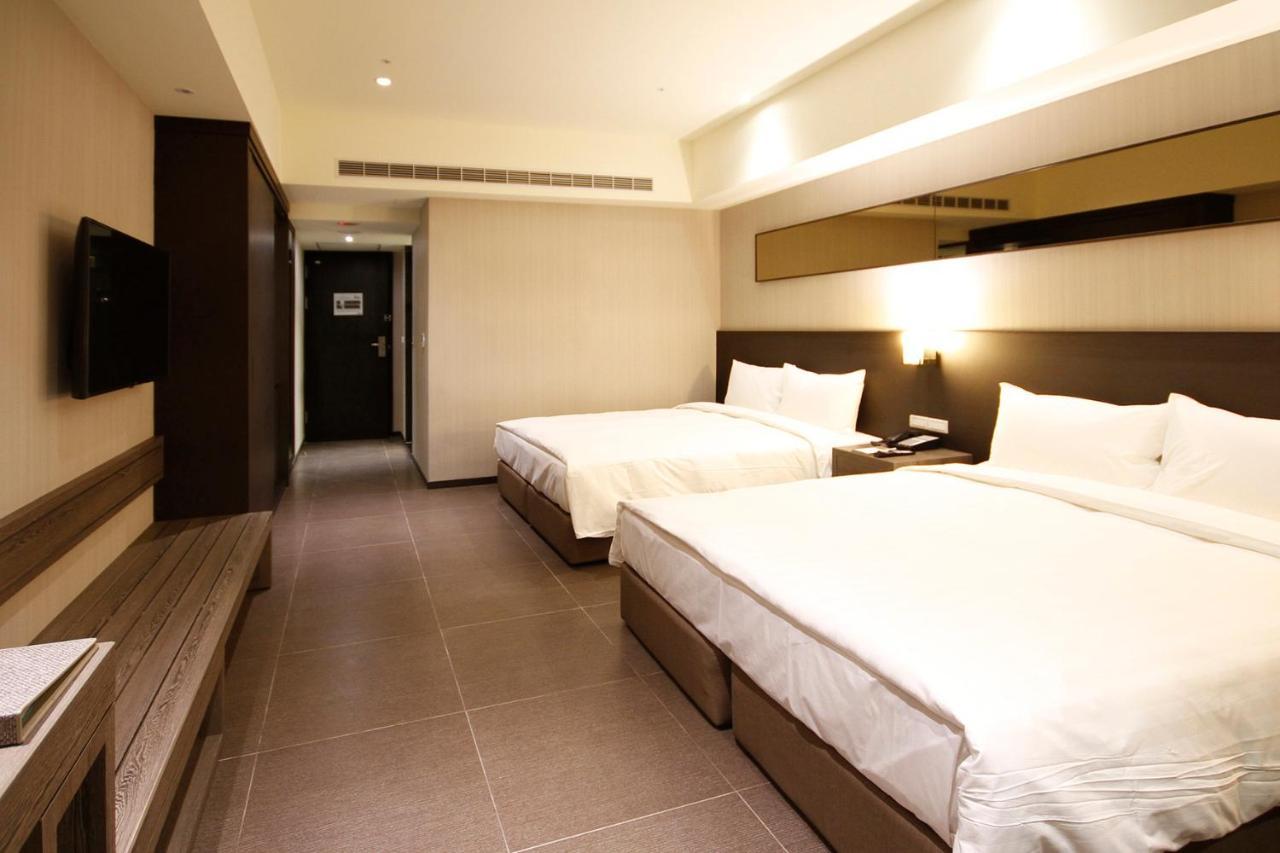 Grand Bay Resort Hotel Hengchun Exterior photo Deluxe Triple Room